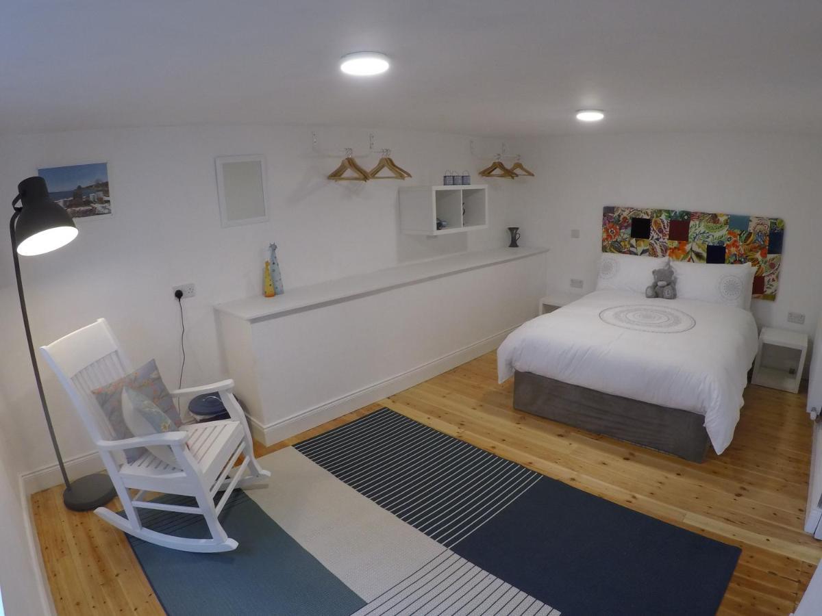 Grenane Heights Getaway Apartment เคนแมร์ ภายนอก รูปภาพ