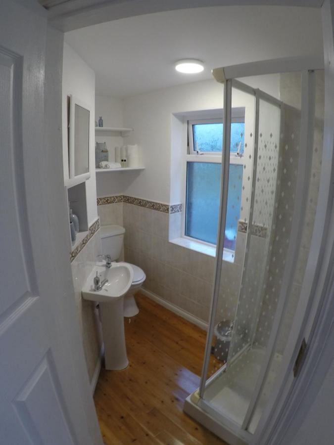 Grenane Heights Getaway Apartment เคนแมร์ ภายนอก รูปภาพ